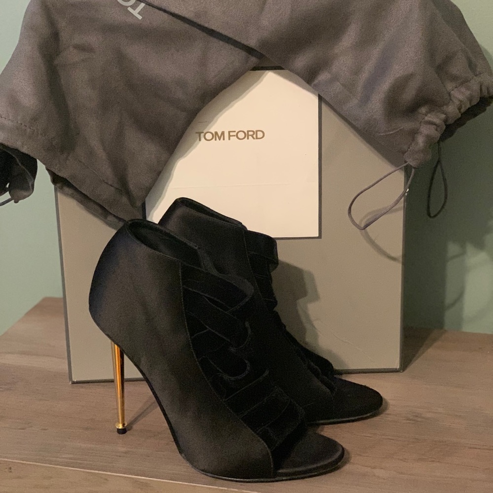 Tom Ford Vintage Peep Toe Heels